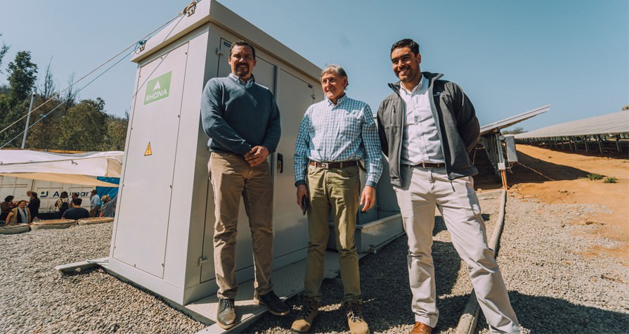 Conoce la Participación de RHONA en Proyectos Solares 