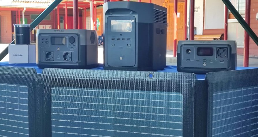 Importante donación a Escuela Santa Juana de paneles fotovoltaicos y baterías sustentables Ecoflow